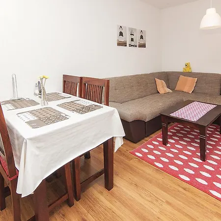 Old Town 91 דירה פולה