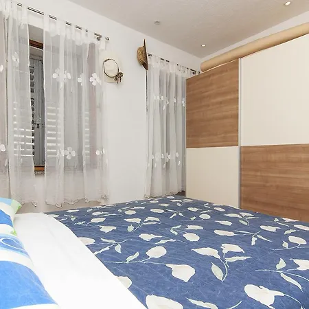 Old Town 91 דירה *