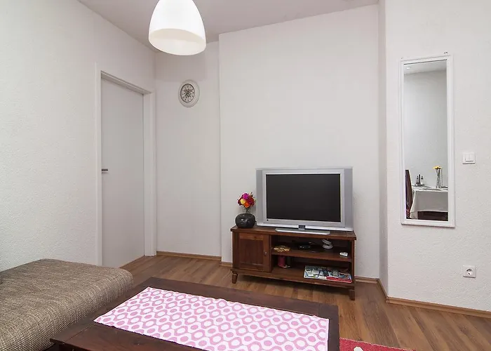 Old Town 91 Apartment *