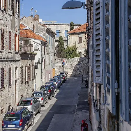 Old Town 91 * Pula