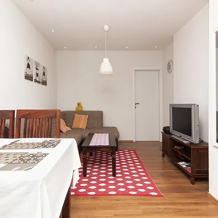 Old Town 91 プーラ